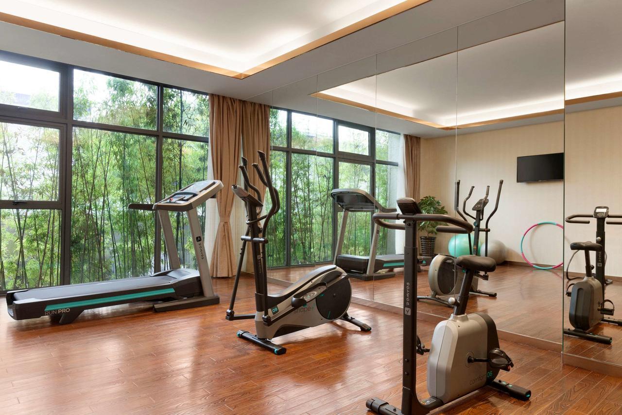 Ramada Shanghai Minhang Xangai Exterior foto
