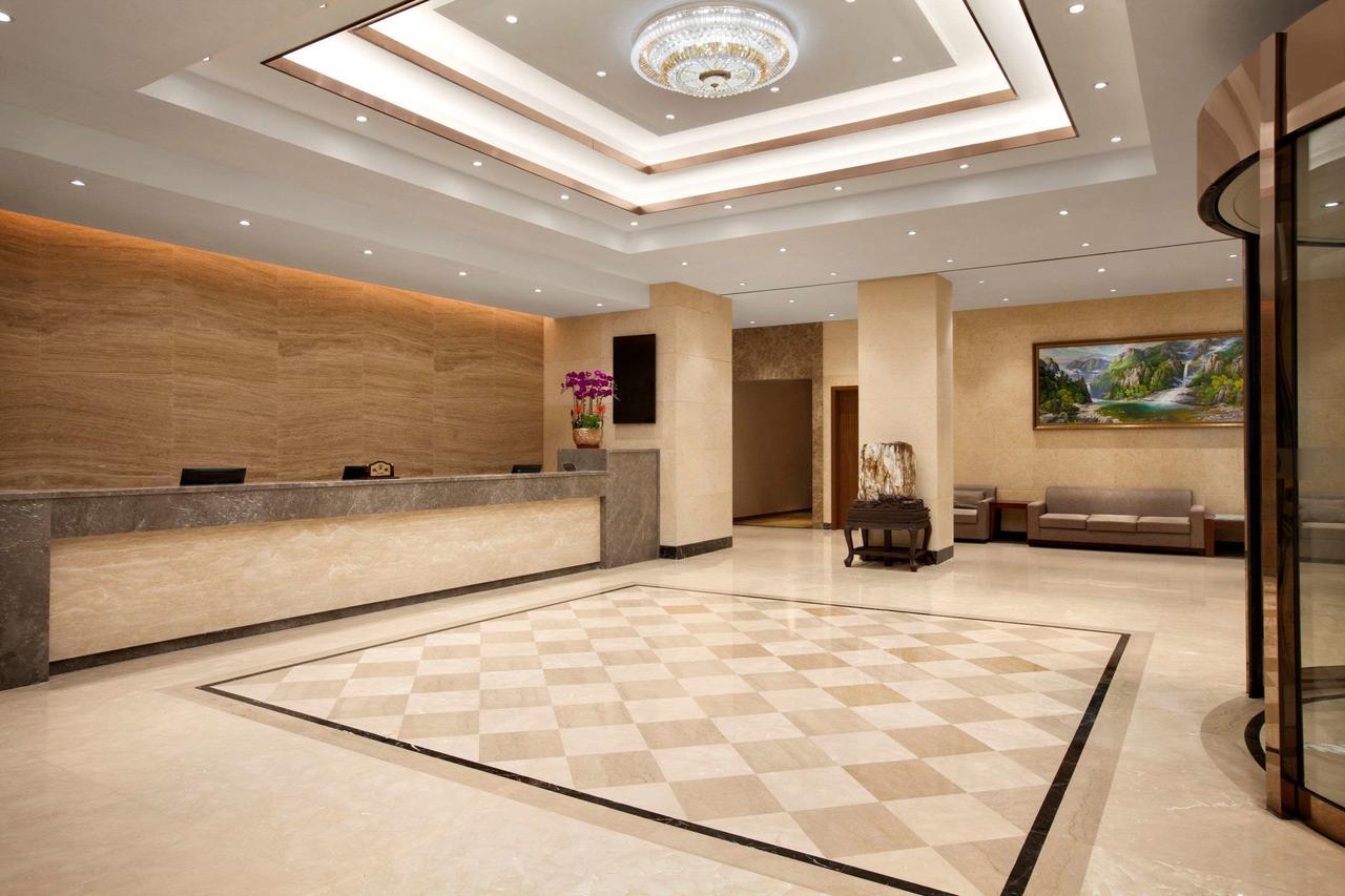 Ramada Shanghai Minhang Xangai Exterior foto